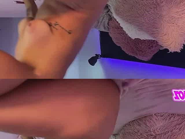 The babe shows off her vagina to the camera, much to the delight of her viewers