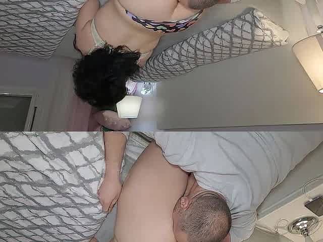 Mi madrastra mother I'd like to fuck me pone Cachondo y terminamos follando hasta que me corro dentro.