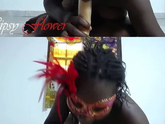 Black masive booty bouncing on a large sextoy