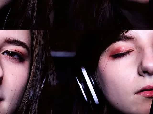 AftynRose ASMR Twin Moaning & Kissing Video!