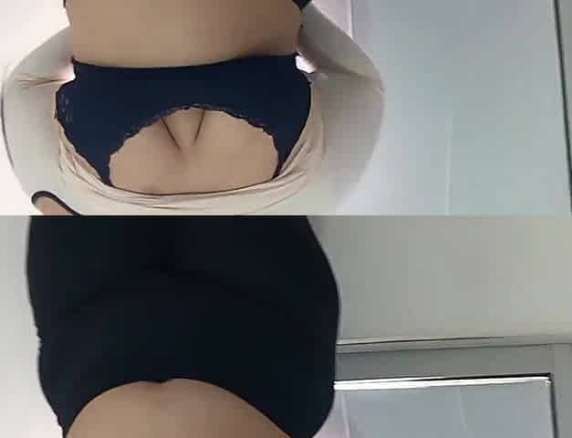 Enjoying a bulky white beauty's booty on all fours