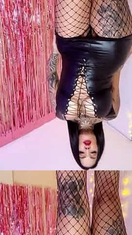 Big boobed Memphis masturbates in a bodystocking