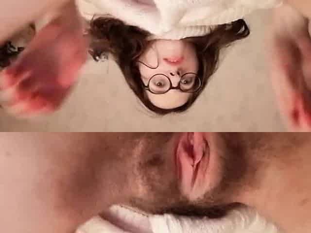 Arab German Webcam Girl Sensually Flashes Her Pussy on MFC
