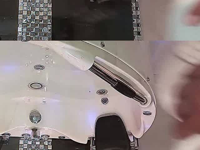 una tarde de jacuzzi con mi vecina rico y sabroso