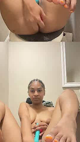 sexually excited beauty plays with snatch str8 off work and squirts