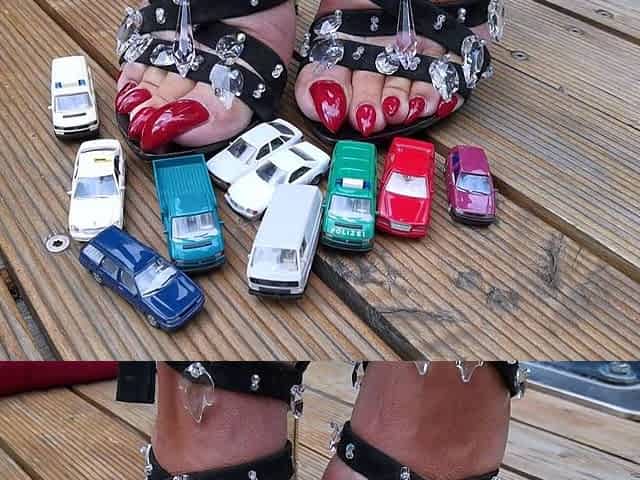 Linsey Dawn solo foot fetish
