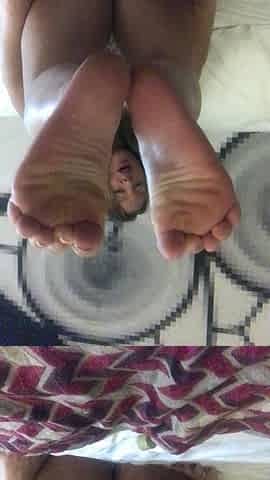 Sleaze blonde has the kinky foot fetish