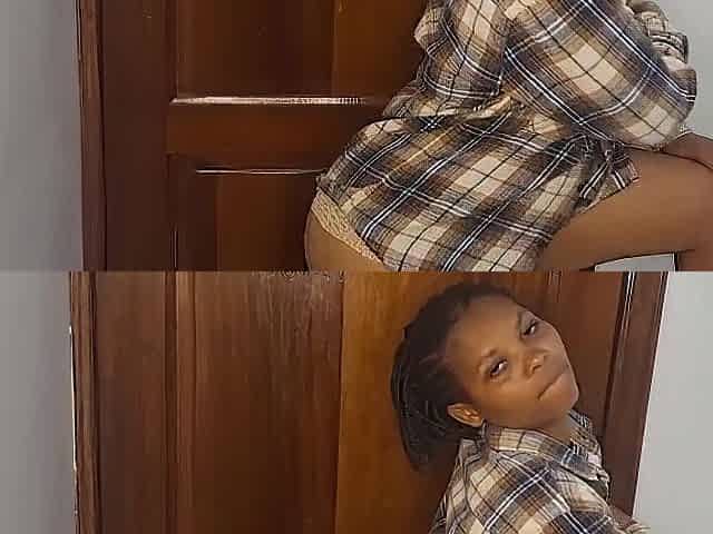 EBONY OLDER WOMAN FINGERING