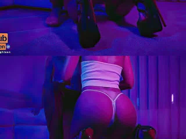 Large Booty and High Heels Addiction - April 18