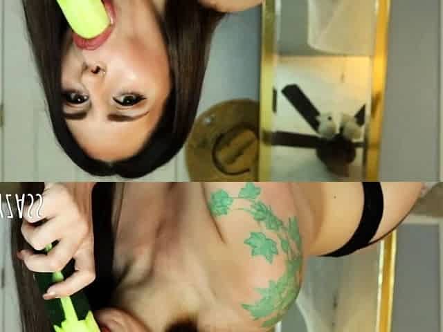 Pissing masturbating babe solo toy play