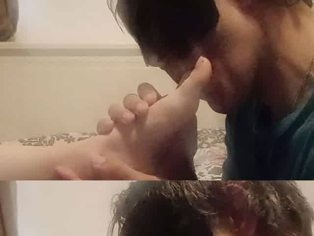 64 Holland Doll Duke Hunter Stone - Entire Foot in the Dukes Throat Once more Female Feet Worship!