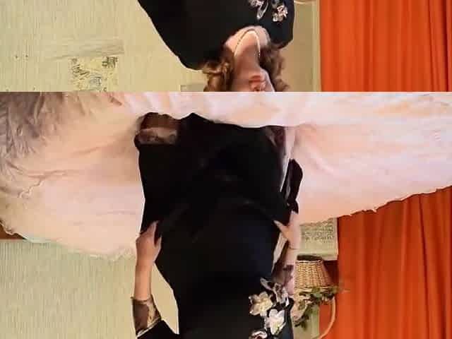Granny With Shades Showing Off Her Body