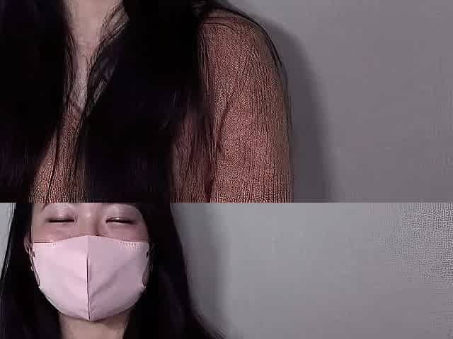 Squatting naked! [Uncensored] [Creampie] Big-assed woma
