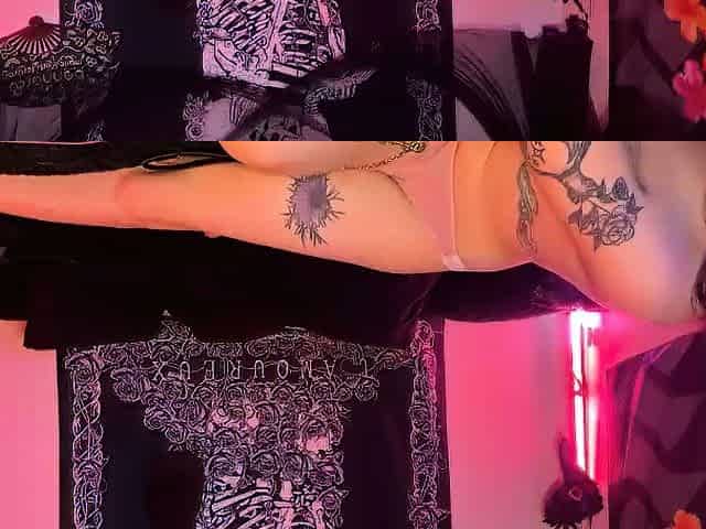 Amateur brunette lesbian porn stars on webcam