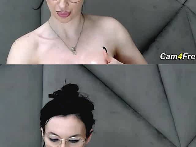 Huge Tits Babe Fucks Her Pussy with a Thick Toy