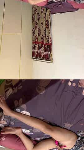 Spying on a real widow banging herself in the room