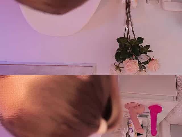 Stella Cardo shows how many fingers fit in her booty