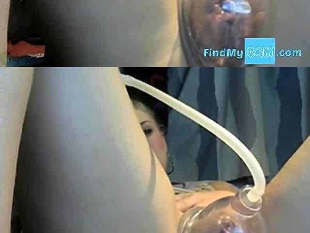 Webcam Amateur Pumps with her Sex Toy