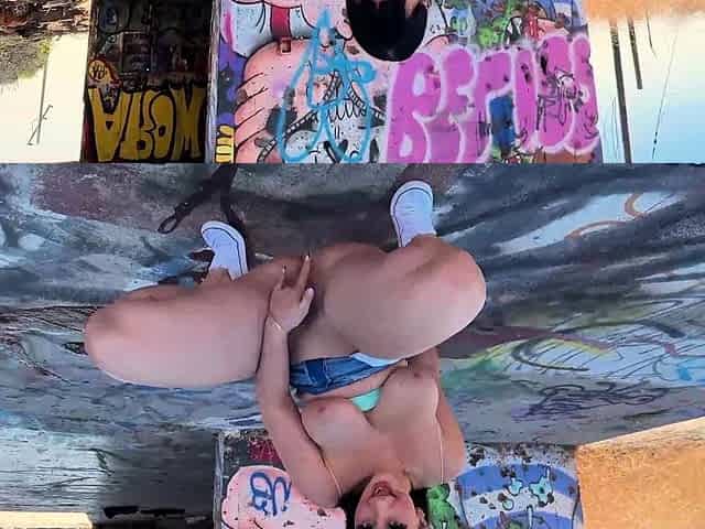 Alexa Mink Risky Outdoor sex