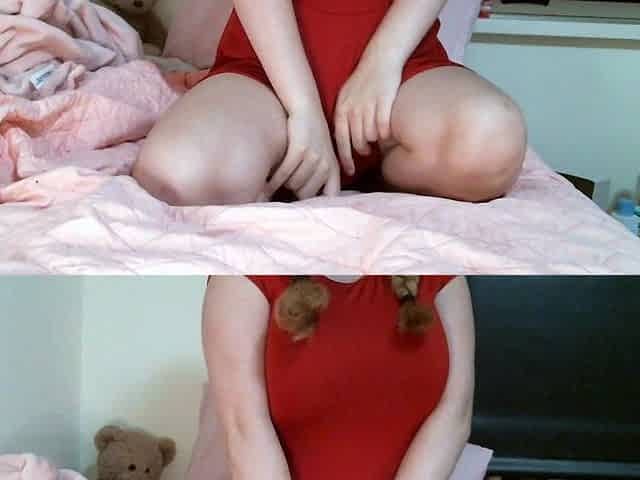 Webcam blonde Freundlich fucks a sex toy