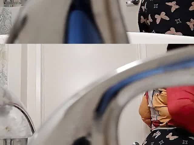 See Me Bridivine Masturbating with My Large Vibrator