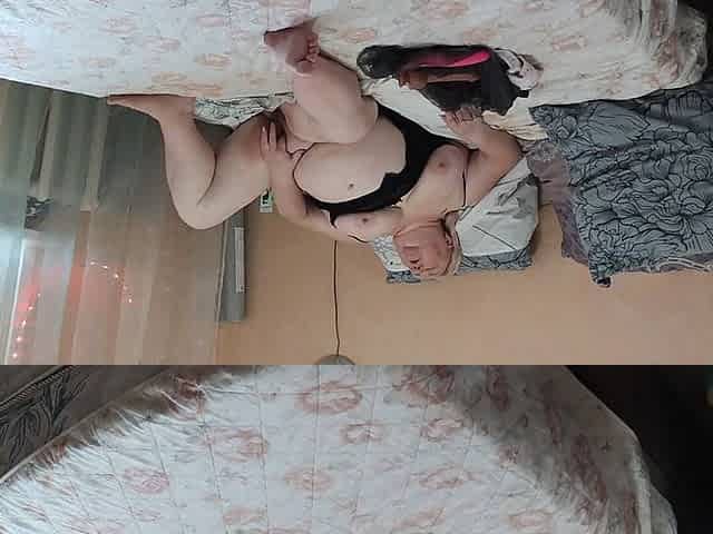 Busty Mother-in-law with Wet Pussy Masturbates with Toys
