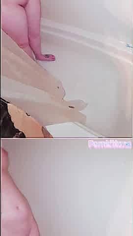 Piddle on her vagina