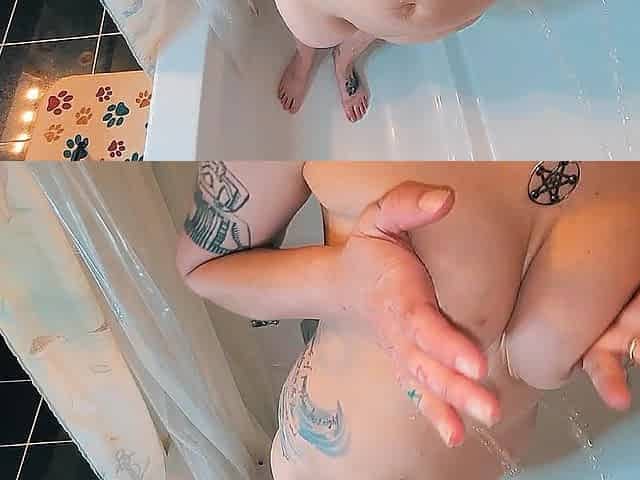 hot piss shower fun
