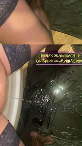 Bathroom Pee Fetish Wet Pussy Play & Intense Orgasm