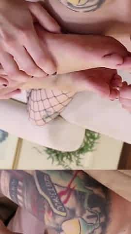 Redhead teen loves licking her tattooed lesbian friend