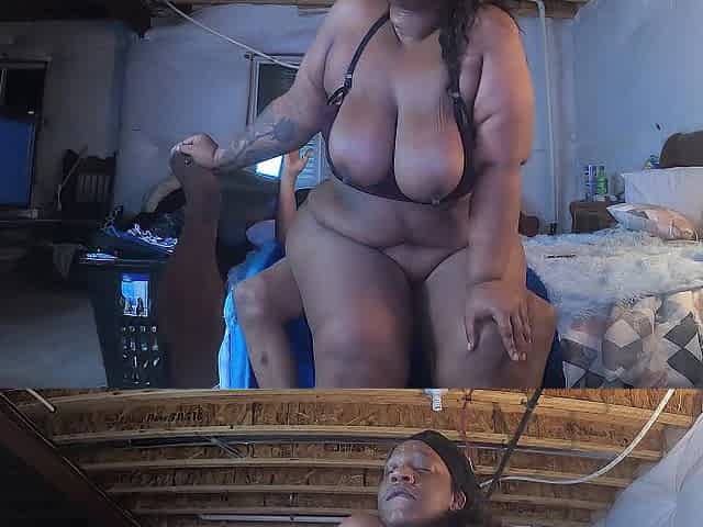 Thick N' Hawt Black Gets BBC In Booty And Snatch Piddled In!
