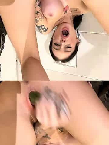 Melissa_crazy pussy and boobs in public