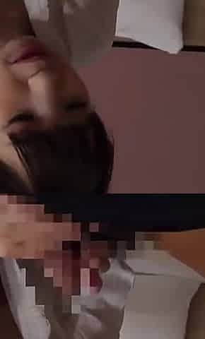 Japanese babe serves guest a blowjob