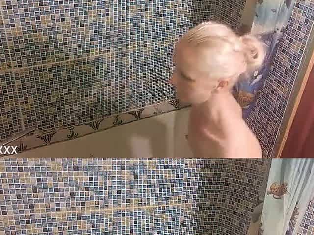 A short man licks and bangs a much taller, slim, aged amateur in the baths