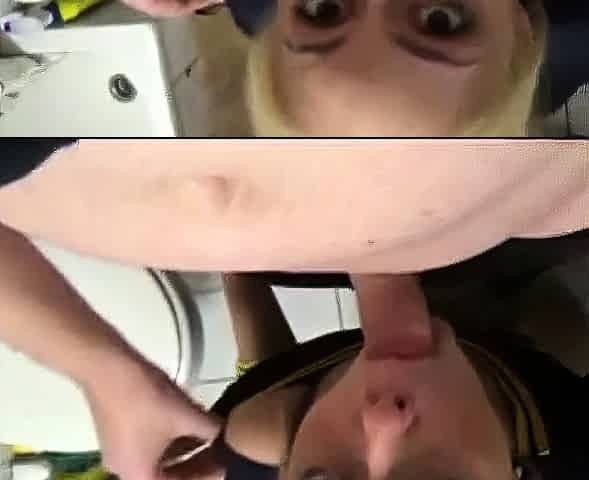 Deutscher blonder Amateur gibt Deepthroat-Blowjob