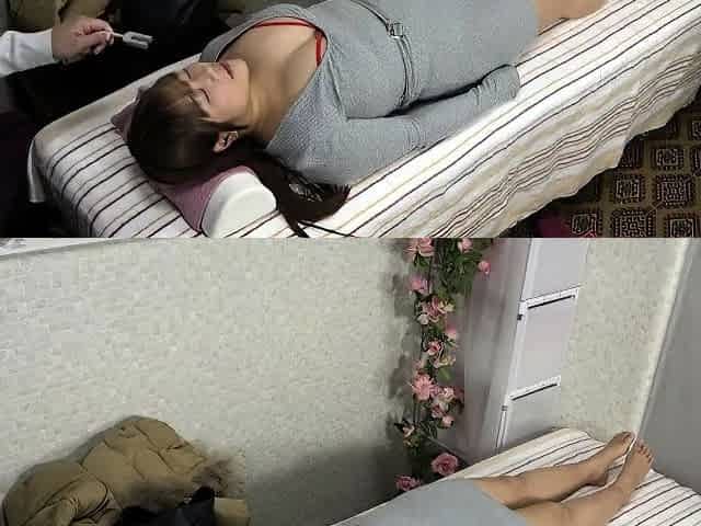 Big tit MILF does close up while dildoing her pussy