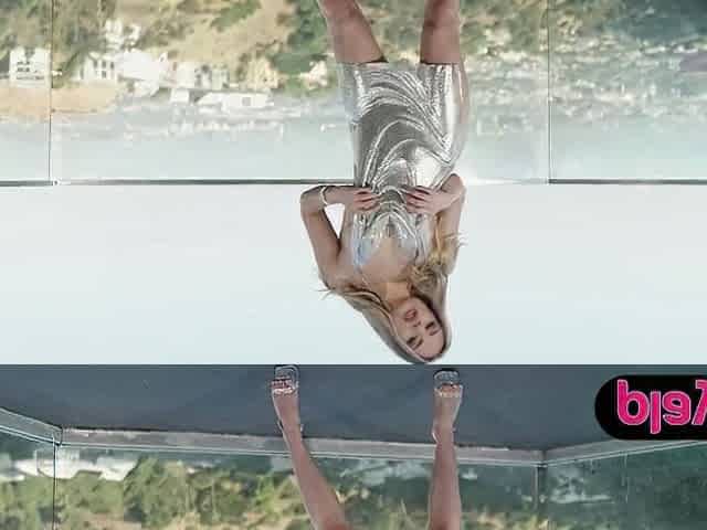 Large booty hawt blond mother I'd like to fuck disrobes on balcony to flaunt curvy figure