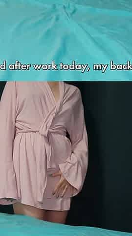 I Gave My Stepmom a Massage and Filled Her Pussy with Cum
