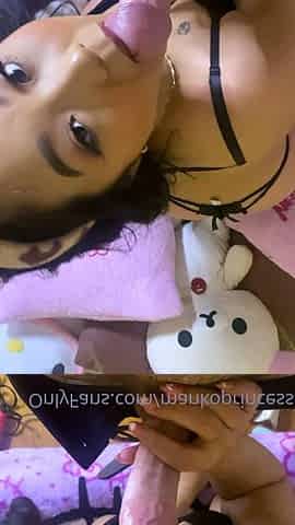 Asian amateur babe give a hot blowjob in POV