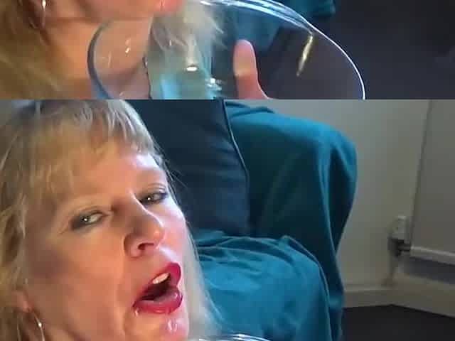 Mature Enjoys Piss And Cum In Her Mouth