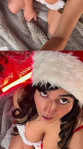 Aaliyah Yasin Gets a Big Christmas Facial