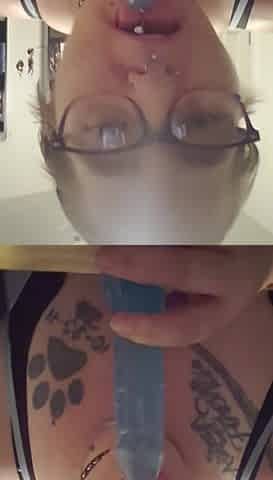 I love to suck wang and make eye contact