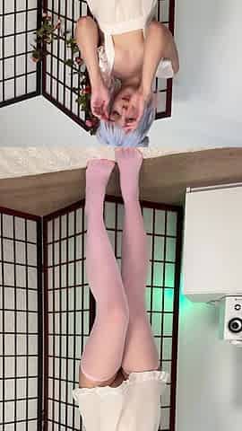 Soft Tease, Long Legs