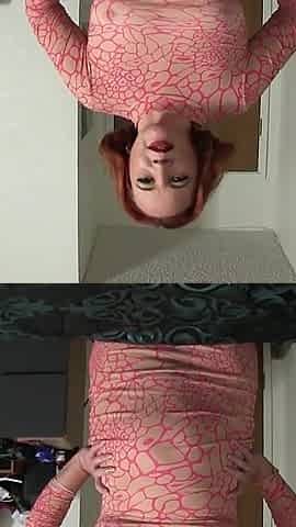 Cuckolds Hotwife Gives Blowjob