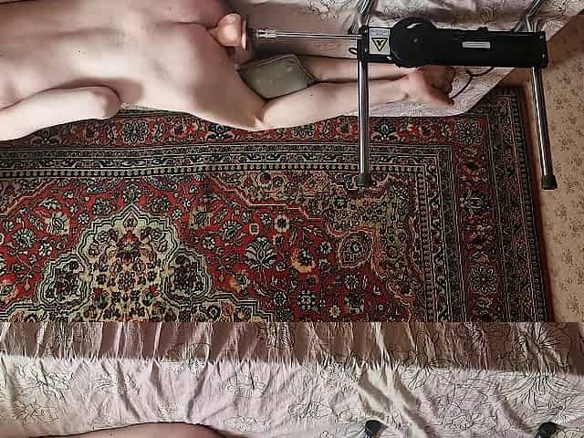 Sasha Earth homemade amateur anal Screw Machine solo