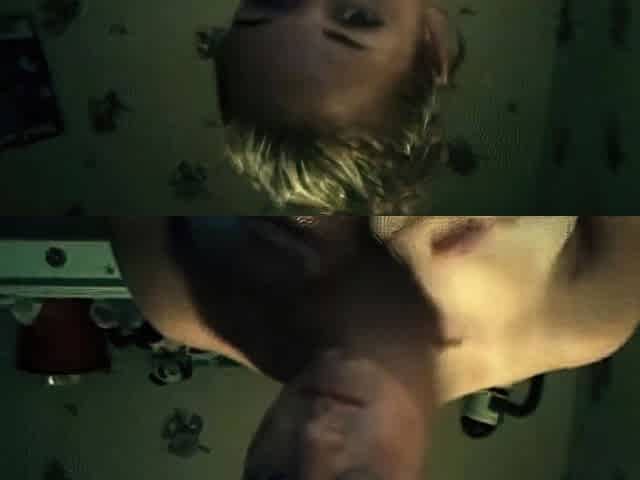 Creamy Pussy Squirts on Webcam