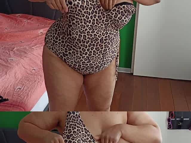 Take off My Bikini and Put on the New Swimsuit