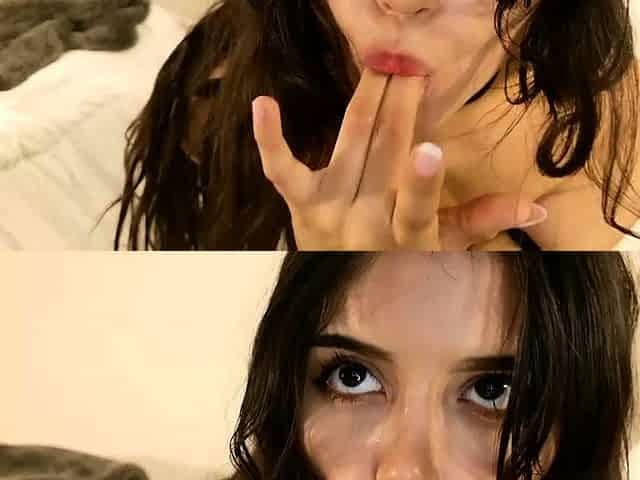 Hot amateur webcam teen masturbates for their fans