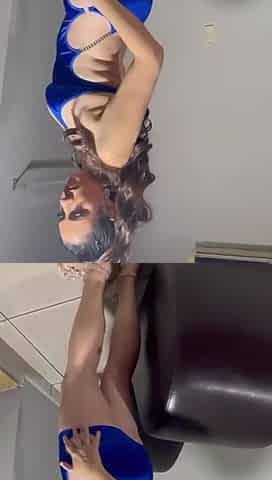 Mom is expecting for u with this hot outfit