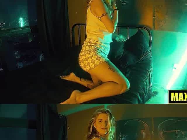 Tiny Golden-haired Likes Creampie